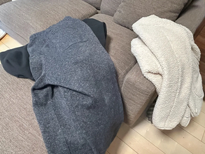 「一度着て、まだ洗わない服は…」　洗濯のプロが『保管場所』をアドバイス【冬服のニオイ対策】