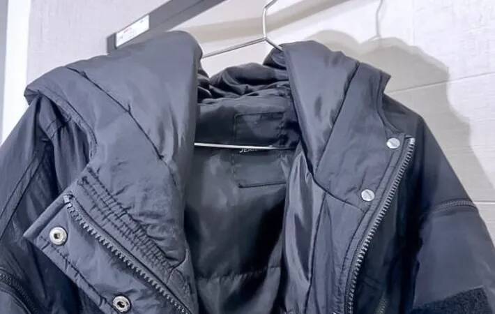 「一度着て、まだ洗わない服は…」　洗濯のプロが『保管場所』をアドバイス【冬服のニオイ対策】