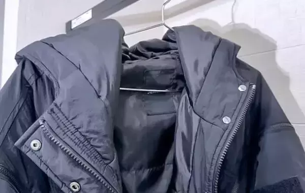 「「一度着て、まだ洗わない服は…」　洗濯のプロが『保管場所』をアドバイス【冬服のニオイ対策】」の画像