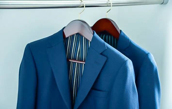 「一度着て、まだ洗わない服は…」　洗濯のプロが『保管場所』をアドバイス【冬服のニオイ対策】