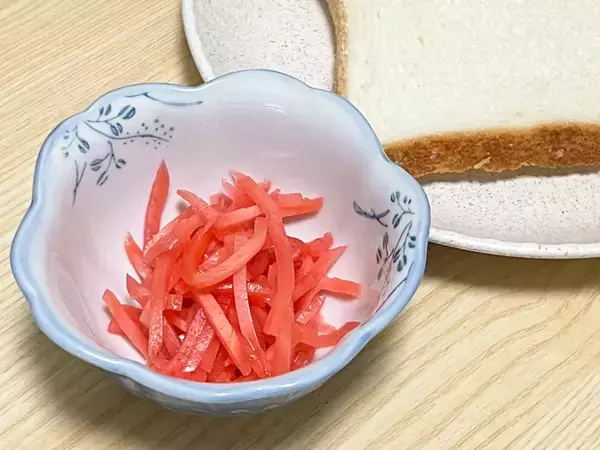 紅ショウガとマヨネーズを混ぜて…　1000Wで3分焼いた結果に「朝にピッタリ」「目が覚める！」