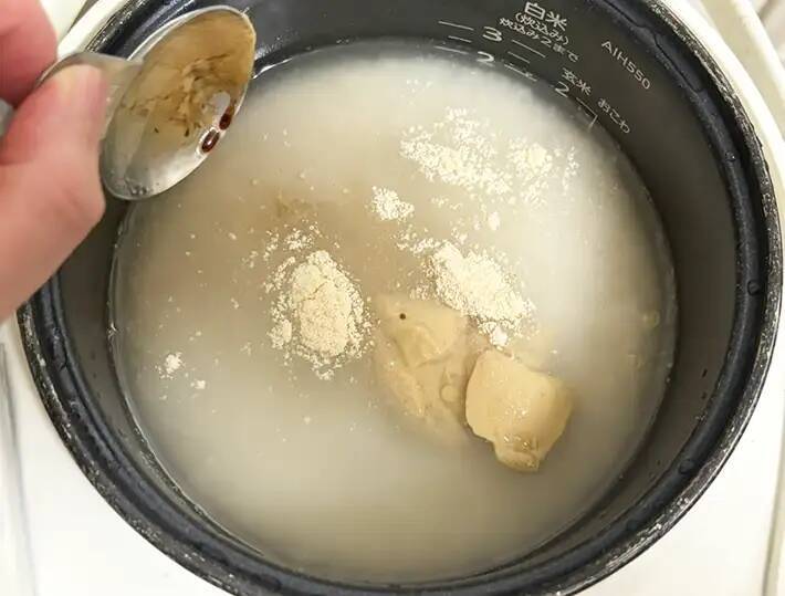 炊き込みご飯に『大さじ2杯』　ピリ辛担々麺風の味つけに「おかわりが止まらない！」