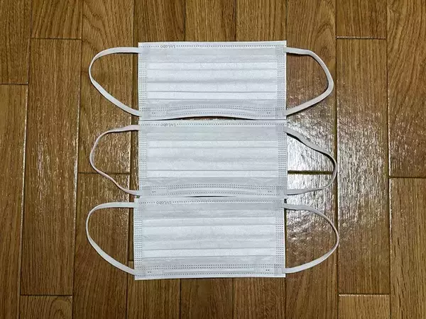 「余ったマスクを3枚並べて…　掃除に役立つ活用法が、こちら」の画像