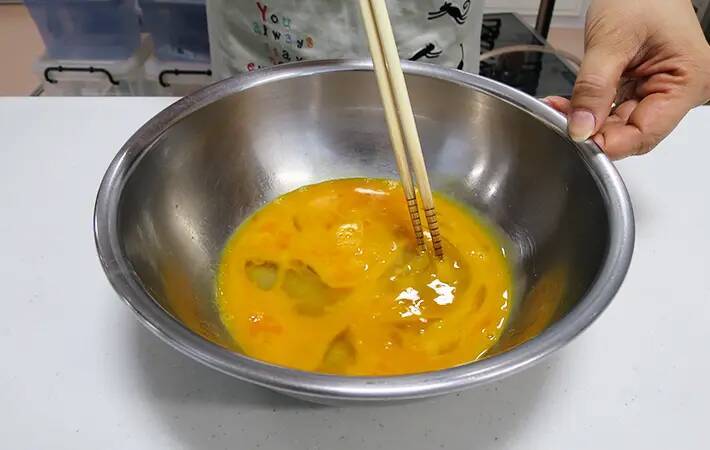 玉子焼き、焼く前によく混ぜると？　起こった変化に驚き！