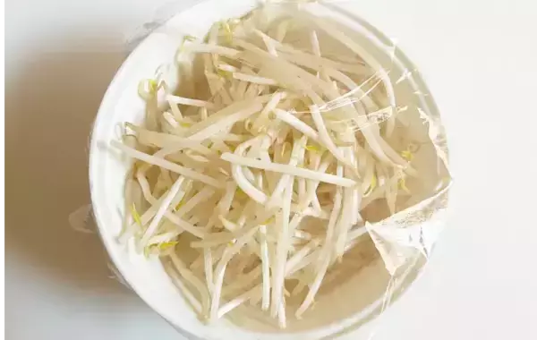「モヤシがあったら作って！　材料3つを加えてレンチンすると…「夫がおかわり希望」」の画像