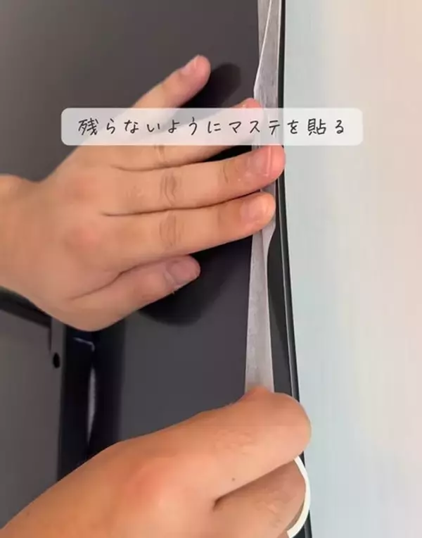 「「まさか鏡に貼るとは！」　DIYの完成度に「早速試す」「真似したい」」の画像