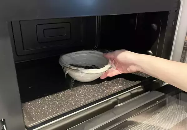 「材料3つ、レンチン1分　混ぜて冷やすだけの『生チョコ風』スイーツに「口でとろける」「ぜい沢な風味」」の画像