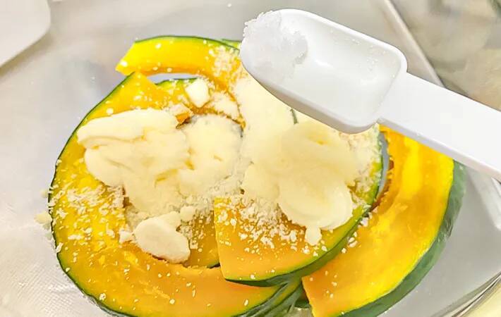家にカボチャがあったら絶対作って！　レンチンだけで絶品『かぼちゃのマヨチーズ和え』