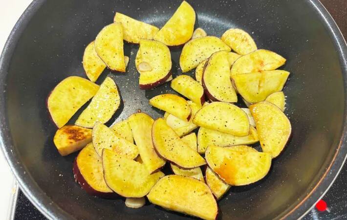 サツマイモを使ったおつまみに家族が大喜び！　実は相性抜群だった食材は？