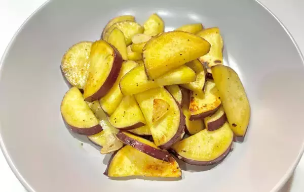 「サツマイモを使ったおつまみに家族が大喜び！　実は相性抜群だった食材は？」の画像