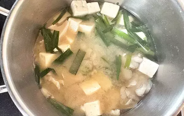 「味噌汁に『大さじ4杯』入れてみて　意外な組み合わせに「またやりたい！」」の画像