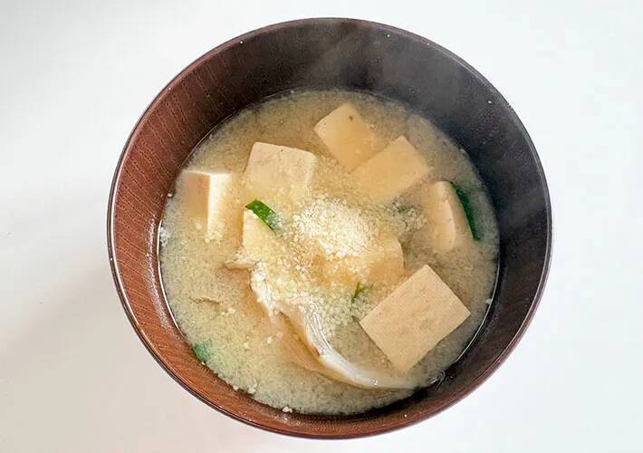 味噌汁に『大さじ4杯』入れてみて　意外な組み合わせに「またやりたい！」
