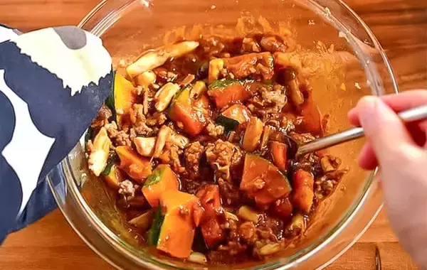 「手軽なキーマカレー　ハウス食品に聞いた！おすすめ食材と簡単アレンジ【管理栄養士が実践】」の画像