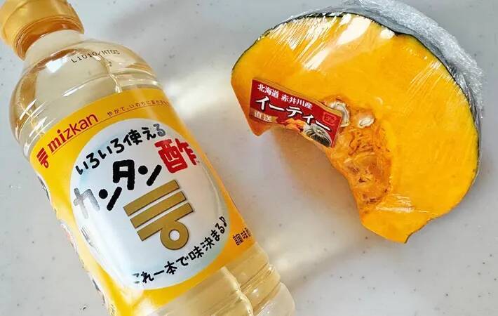 かぼちゃ煮に、大さじ3杯入れたのは？　意外な味つけに「夫婦でハマるかも」【作り置きレシピ】