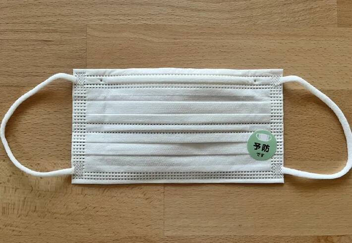 【110円】ダイソーで発見した『マスクの誤解を防ぐシール』　使ってみたら…革命的だった