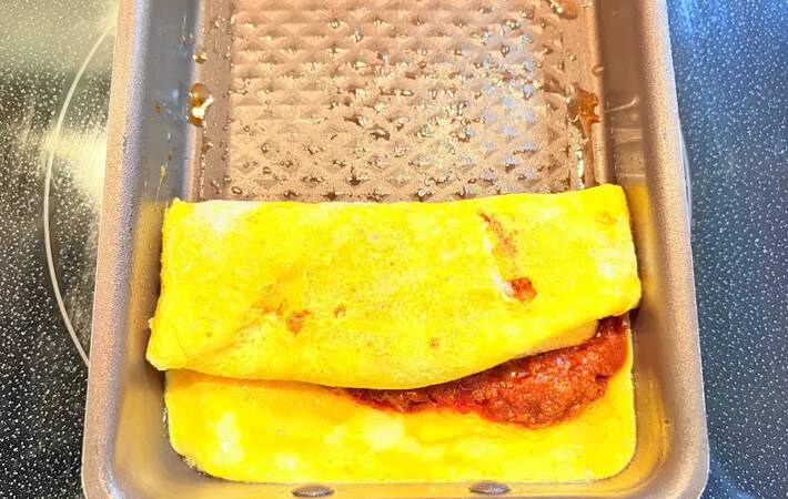 切った瞬間とろ～り！　余り物で作った玉子焼きに「子供たちが奪い合いになった」