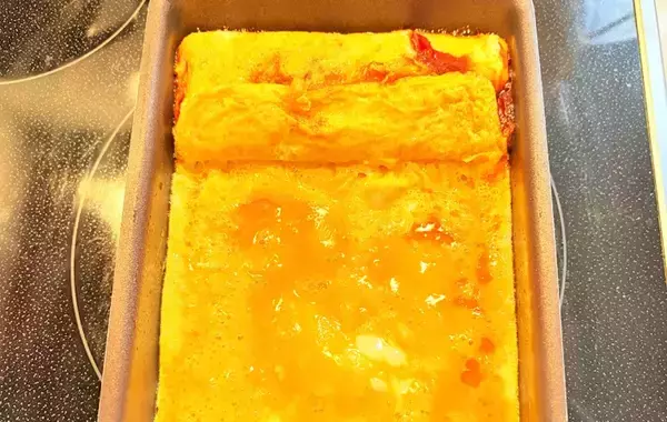 「切った瞬間とろ～り！　余り物で作った玉子焼きに「子供たちが奪い合いになった」」の画像