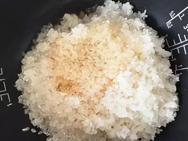 炊飯前に『2袋』入れてみて　炊き上がったご飯が「きのこの香り広がる」