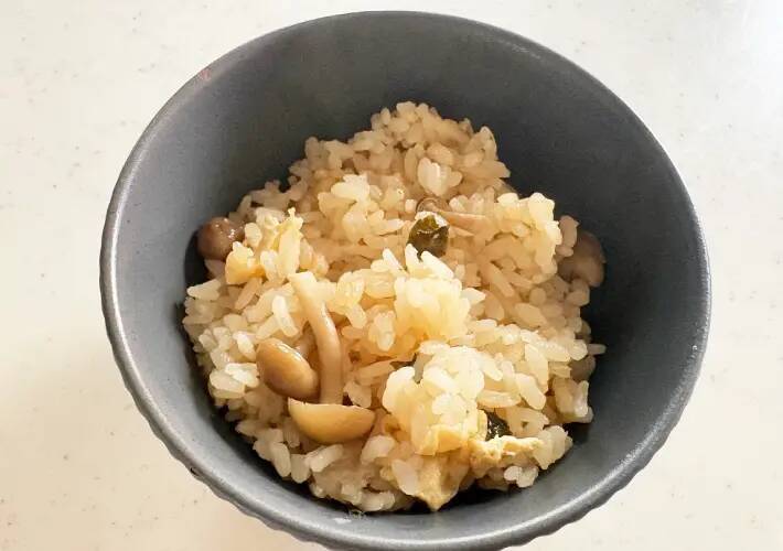 炊飯前に『2袋』入れてみて　炊き上がったご飯が「きのこの香り広がる」