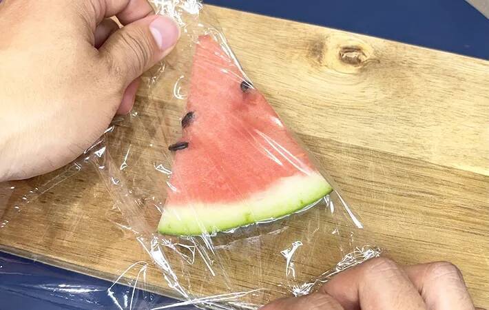 おろし器で削るだけ！　自宅で簡単にできる『フルーツシャーベット』の作り方