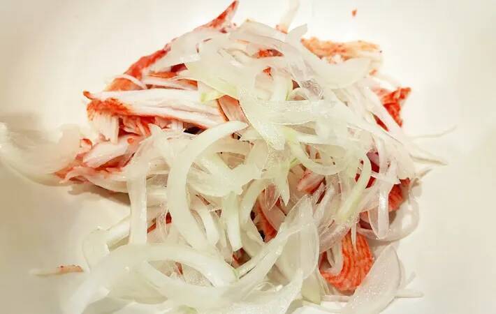 和えるだけで完成！　家にあるカニカマが『罪深い一品』に化けた