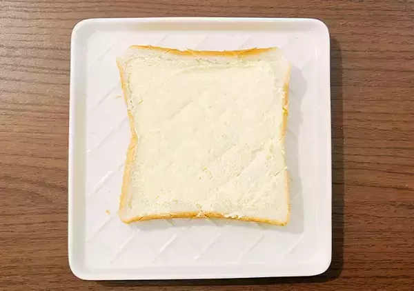 「食パンに「切り込み」を入れたら大成功！　カリッとジュワッの奇跡食感に激変」の画像