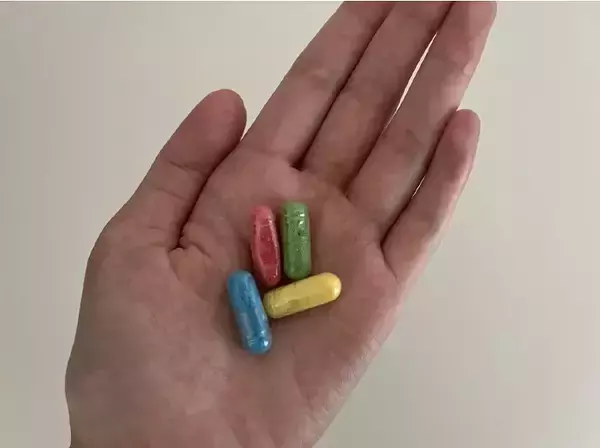 「「お風呂イヤだな…」そんな日に！　ダイソーの“魔法のカプセル”に子供も大人も思わずハマる」の画像