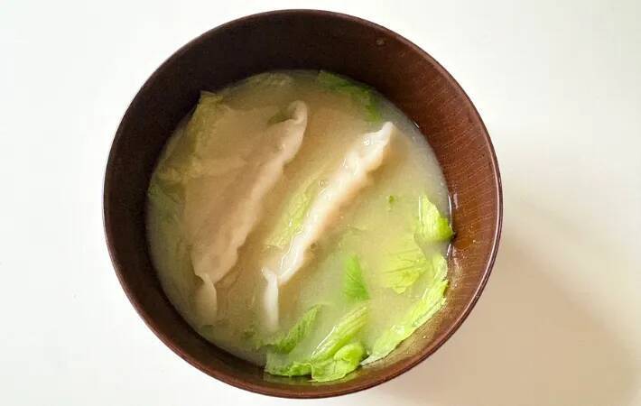 普通は入れない“冷凍食品”をドボン！　味の素の味噌汁レシピが革命的だった