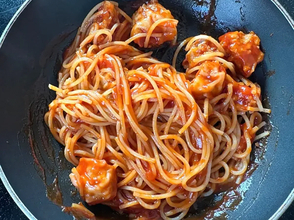 15分で作る『ミートボール入り』パスタ　まさかの具材に「この発想はなかった！」