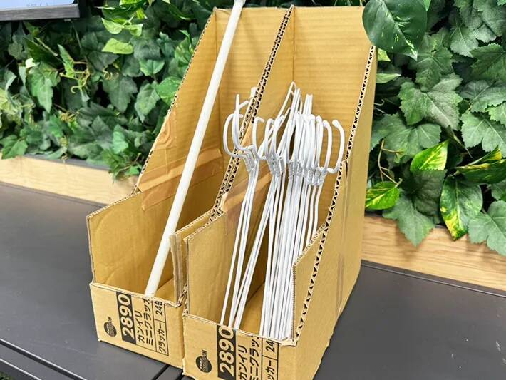 『平たいダンボール』で2個できる！　0円ファイルボックスが便利