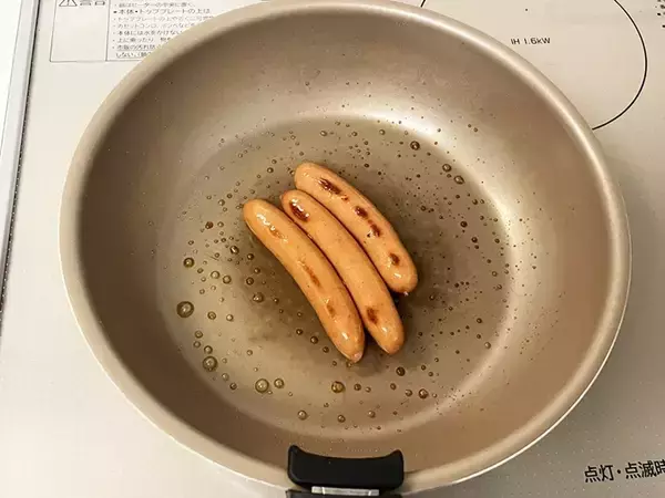 「ウインナー焼く時、ちょい足ししてみて！　シェフが教えるおいしい食べ方に「その発想はなかった！」」の画像