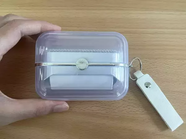 ダイソーで買った『ほこり取り』が優秀！　ブラシとテープの2way仕様に「こういうの待ってた」