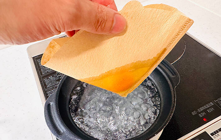 コーヒーフィルターに入れるのは、コーヒーじゃなくて『たまご』　たった4分でホテルのようなポーチドエッグが完成！