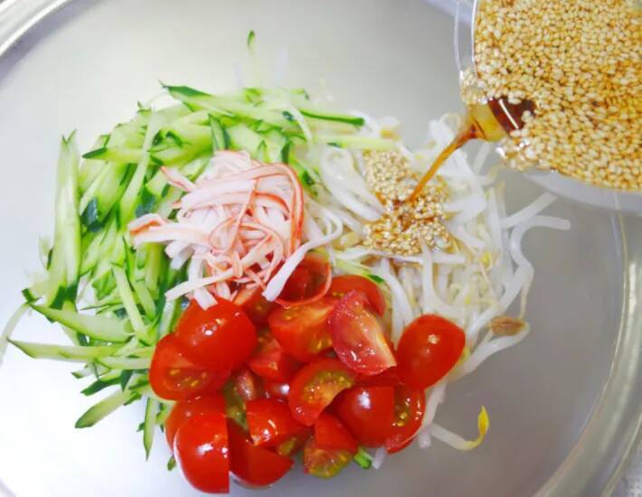 15分で作れる「夏向け節約おかず」　モヤシ半袋をレンチンして…