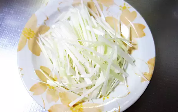 「『冷やし中華のつゆ』あれば作って！　ナス料理が“店の味”になる簡単レシピ」の画像