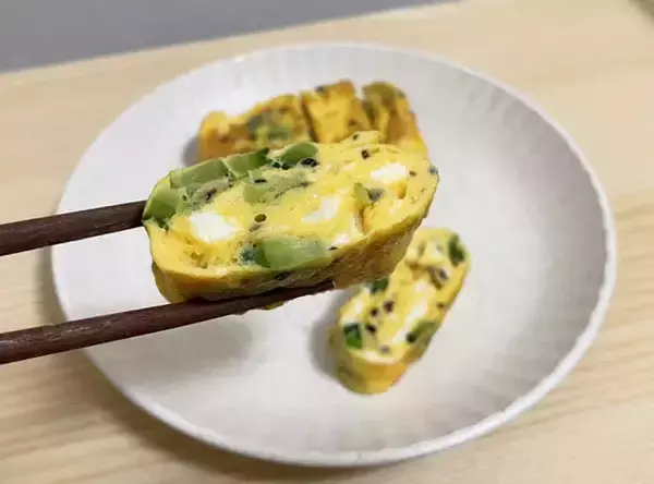 「ゴーヤと一緒に小さじ2杯　夏の玉子焼きに「シャキシャキ食感」「香ばしさがいい」」の画像
