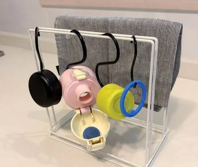 洗った水筒の蓋に『S字フック』を…　場所を取らずに乾かす裏ワザが、こちら
