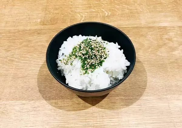 「顆粒だしに混ぜるだけでOK！　火を使わない“時短調理”レシピがこちら」の画像