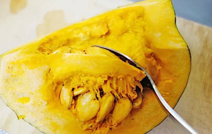 焼いたカボチャと『スーパーカップ』で…家族もびっくりの大胆スイーツ！