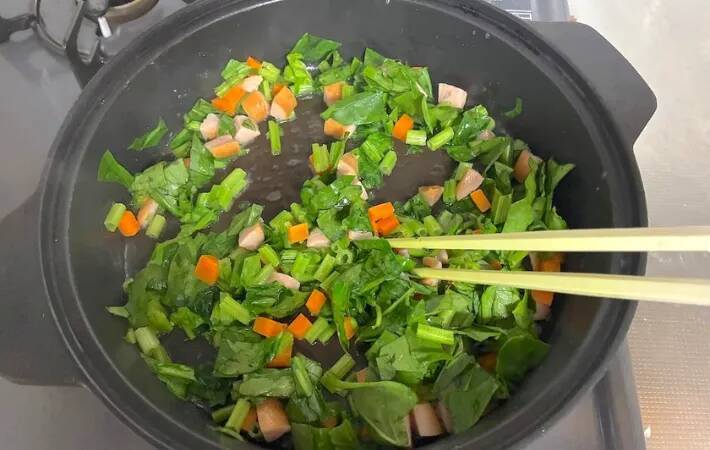 『1袋』に余った野菜を混ぜて15分　子供がパクパク食べるパンケーキが完成
