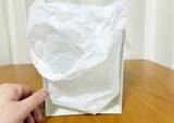 「2つのブックエンドを輪ゴムで固定　袋をかぶせるだけで…「1つあると超便利」」の画像7