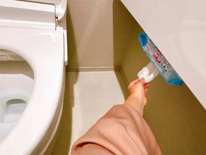 紙袋に『ゲルテープ』を1枚貼るだけ　「トイレのゴミが捨てやすい」