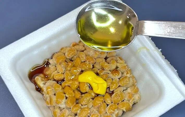 納豆に『小さじ1杯』入れてみて！　グッとまろやかになって「苦手でも食べやすそう」