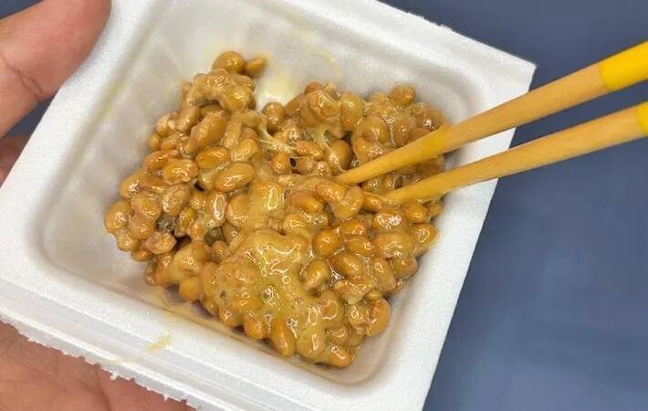 納豆に『小さじ1杯』入れてみて！　グッとまろやかになって「苦手でも食べやすそう」
