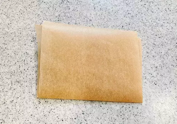 「クッキングシートを4つ折りにして？　　まさかの使い道に「目からウロコ」」の画像