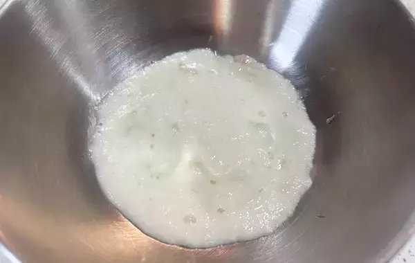 「卵2個に加えたのは…？　子供が夢中になる『ふわふわ玉子焼き』【料理の裏技】」の画像