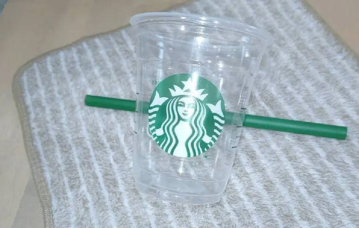 飲み終えたスタバカップ、捨てないで！　すぐできる再利用テクに「家中に置きたい」「気分も上がる」