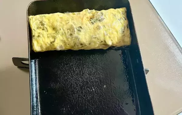 「調味料は一切なし！　失敗知らずでご飯が進む『玉子焼き』の作り方」の画像