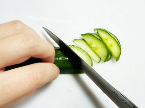 【試して】暑い日にぴったり！　きゅうりを斜め薄切りにしたら…ミツカンおすすめの作り置きレシピがこちら