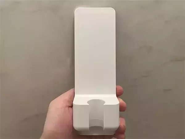 「「これお風呂用じゃないの？」　マグネット式シャワーホルダーの意外な活用法が便利すぎた」の画像